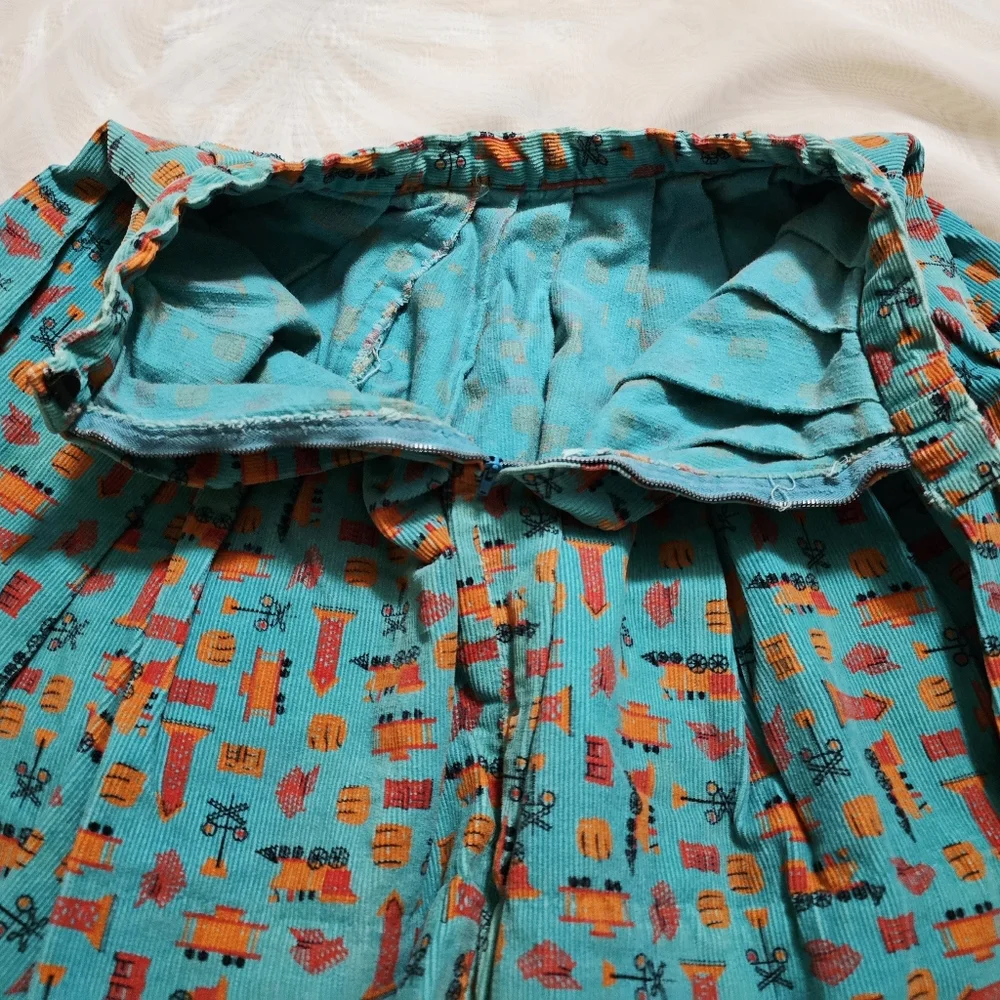 Vintage 1970s 70s Corduroy 2 Piece Vest Skirt Set Kids Childrens Trains - Picture 6 of 8